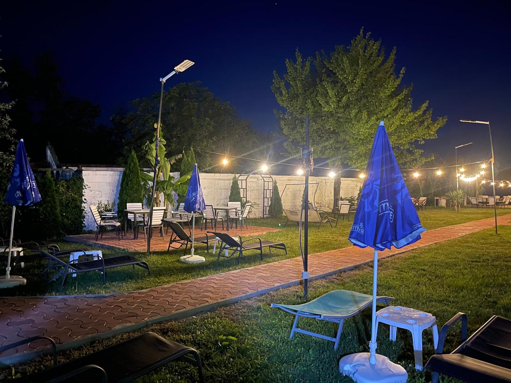Elgringo Clisura Dunarii Moldova Noua Buitenkant foto